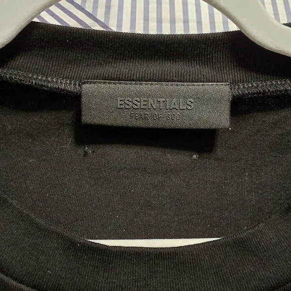 Fear of God Essentials Black Tee - Picture 5 of 7